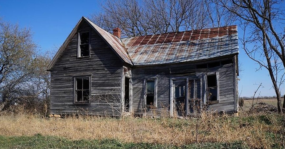 What Is Reclaimed Metal Roofing? Everything That You Need To Know.